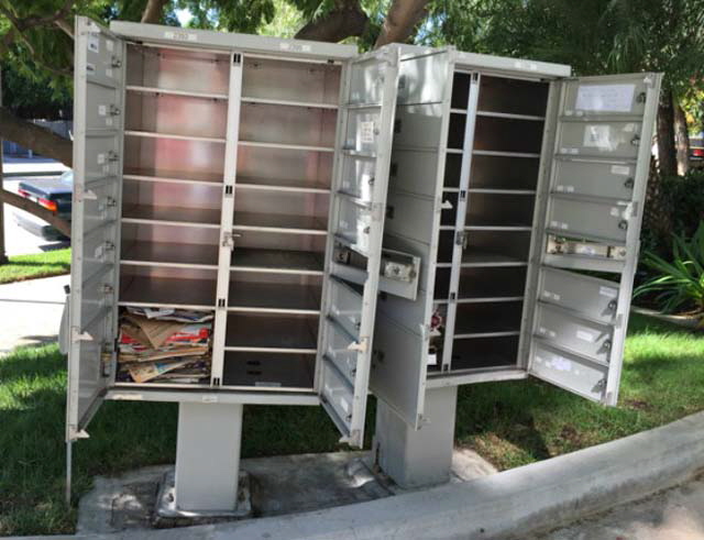 MailTheft-EmptyMailbox-640 (1)